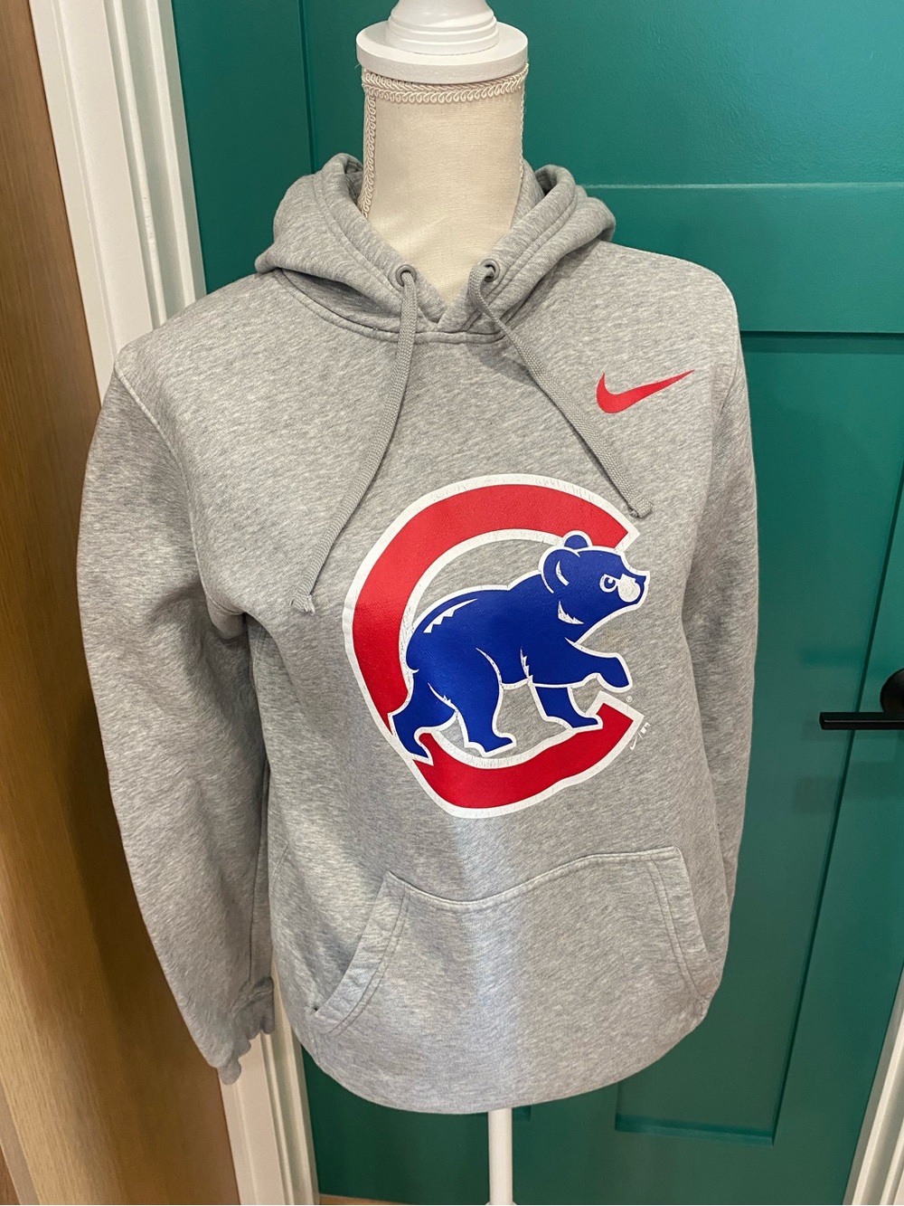 Nike Women’s Gray Chicago Cubs Hoodie - Gray with Classic Red & Blue Logo